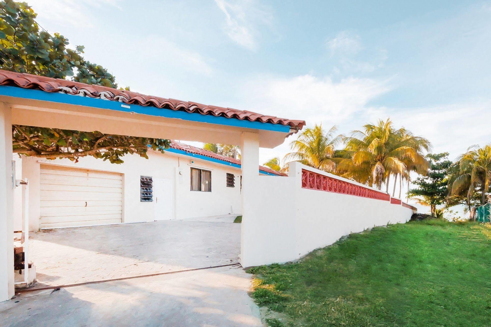 Ventana al Atlantico Boutique Hotel at Arecibo 681 Ocean Drive Islote Exterior foto